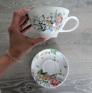 Disney Alice In Wonderland Sketch Teacup & Saucer Set